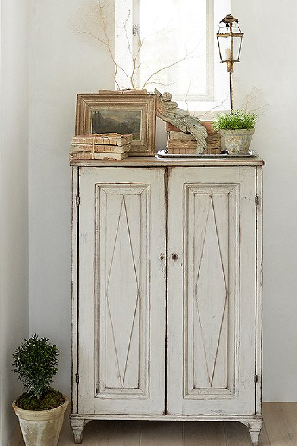 Antique Swedish cabinet - Patina Farm (Brooke Giannetti) European country farmhouse in Ojai. #patinafarm #vintagemodern #modernrustic #swedishantiques