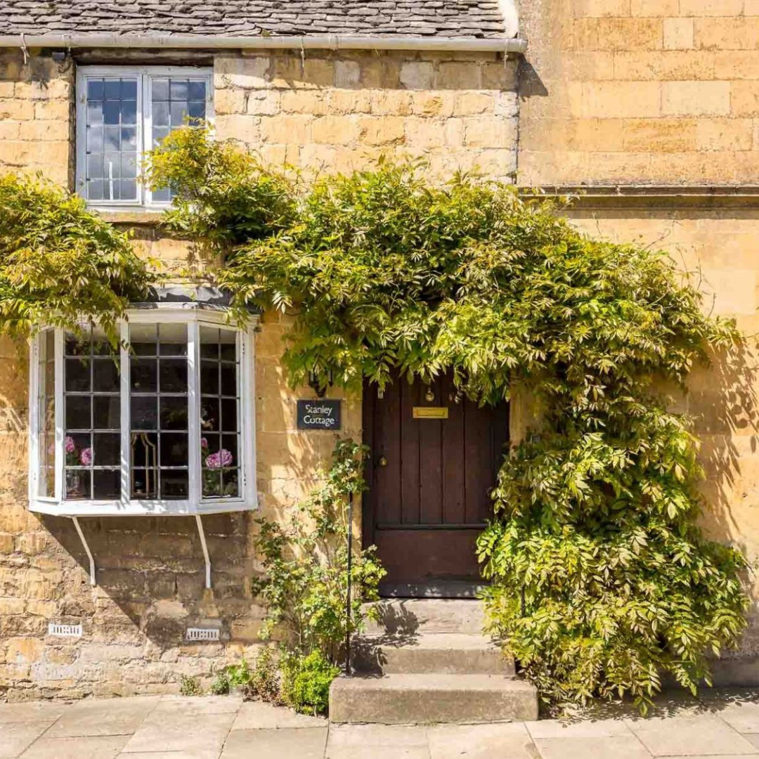 Beautiful stone exterior of Stanley Cottge (Chipping Campden) - a Cotswolds cottage vacation rental.