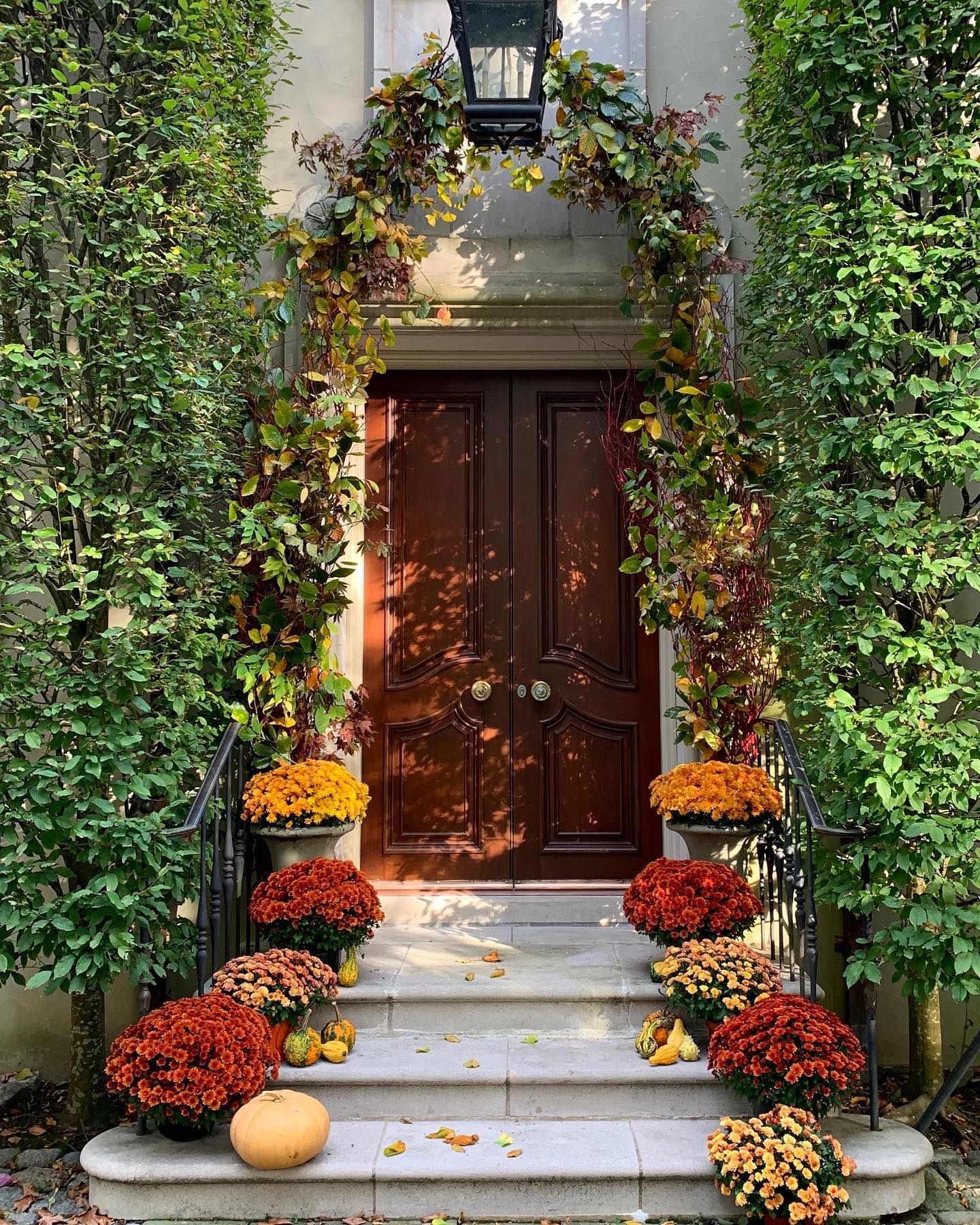 Elegant fall porch - @privatenewport. #fallmums