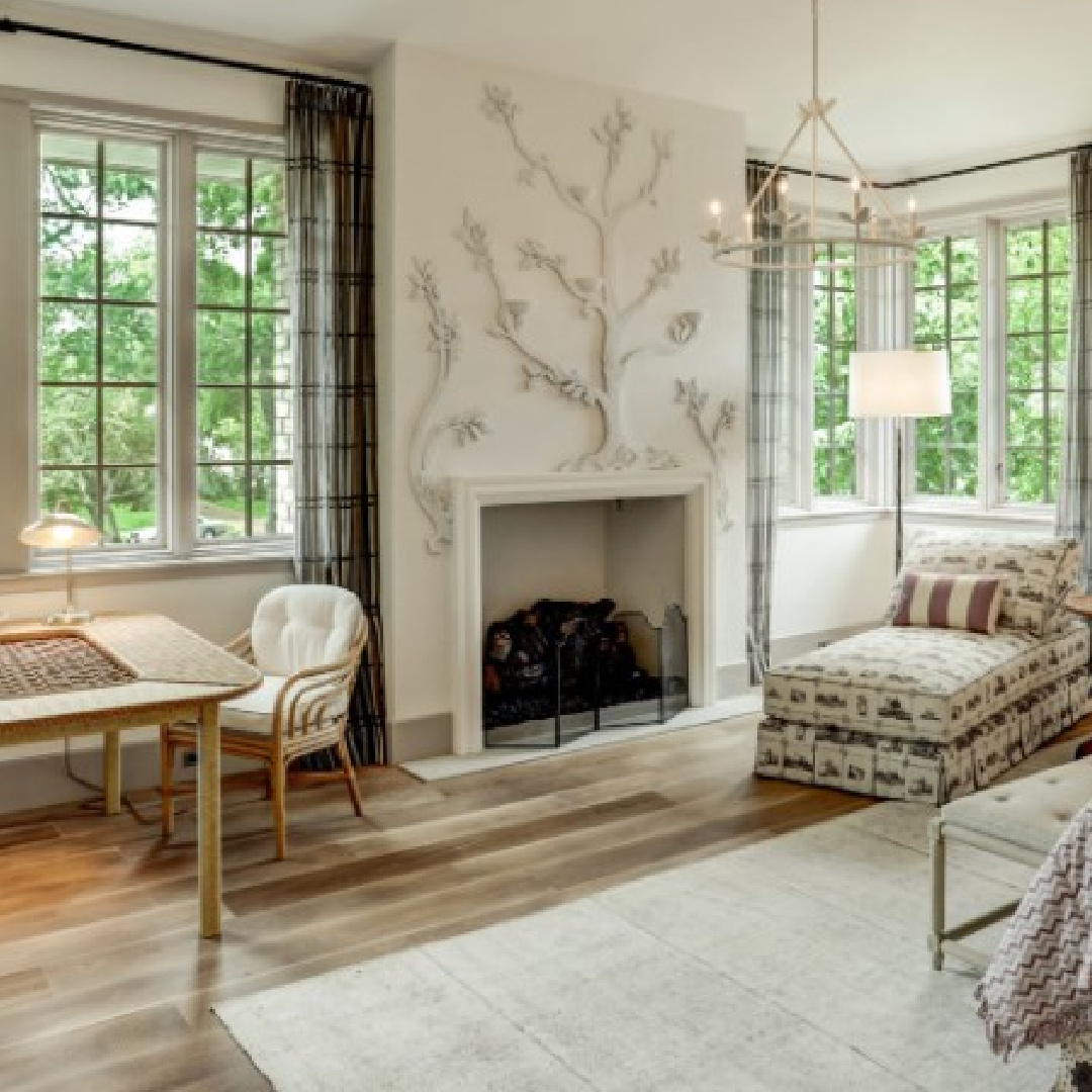 Master suite designed by Colette van den Thillart and Nicky Haslam in the MILIEU Showhouse 2020.