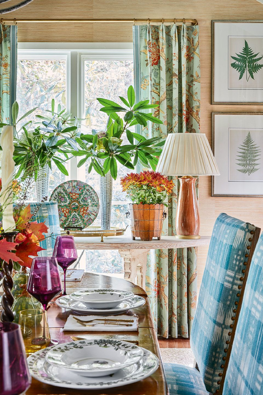 Colorful textiles and table decor in the home of James Farmer - from CELEBRATING HOME (Gibbs Smith, 2022). #southernhomeinterior #diningroom