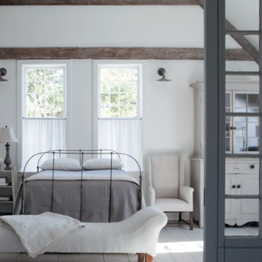 Country bedroom with wood beams in 1700s Connecticut cottage of Nancy Fishelson in CTCG (Feb 2012).