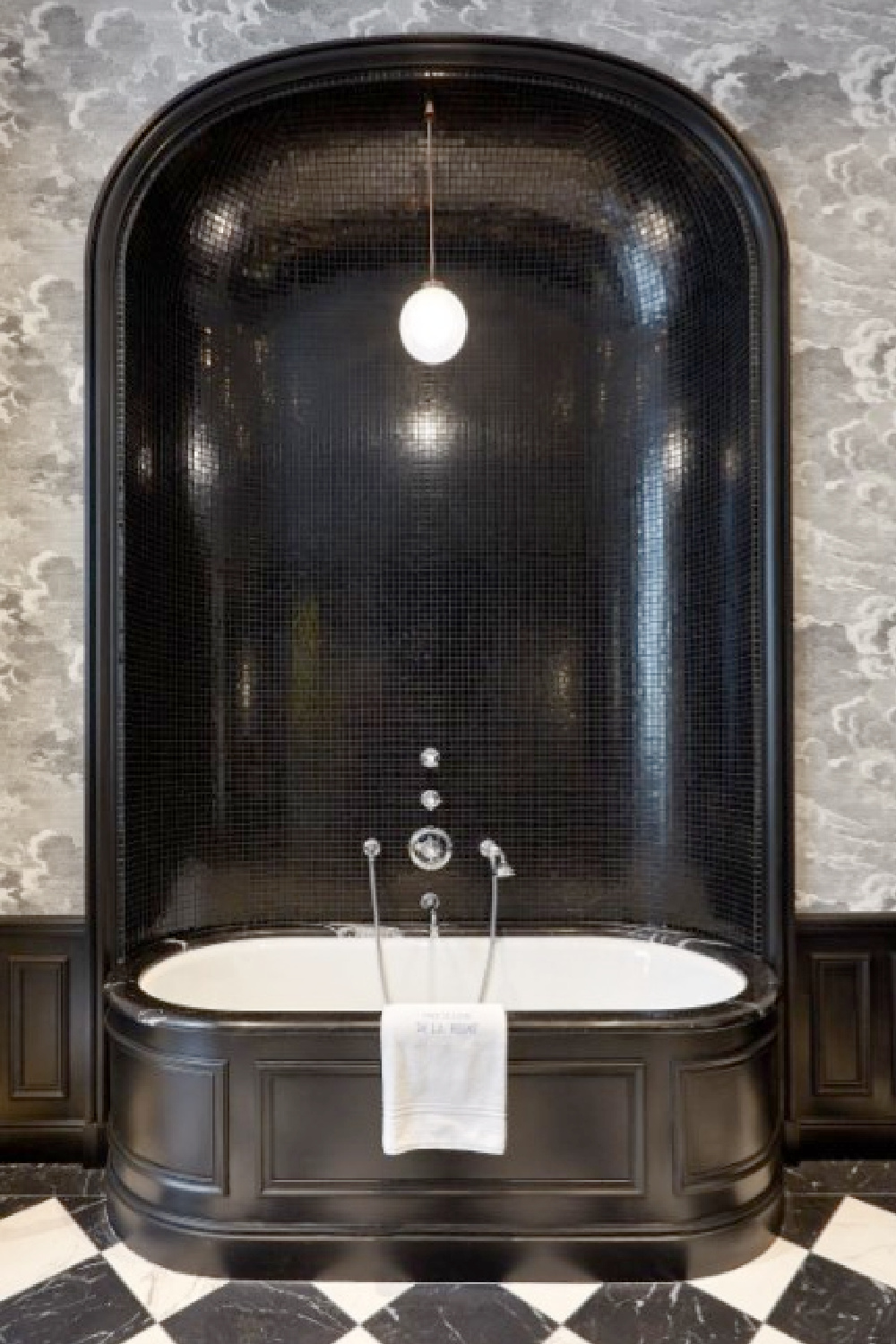 Nuvolette in a luxurious bath in a Paris boutique hotel - Pavillon de la Reine.