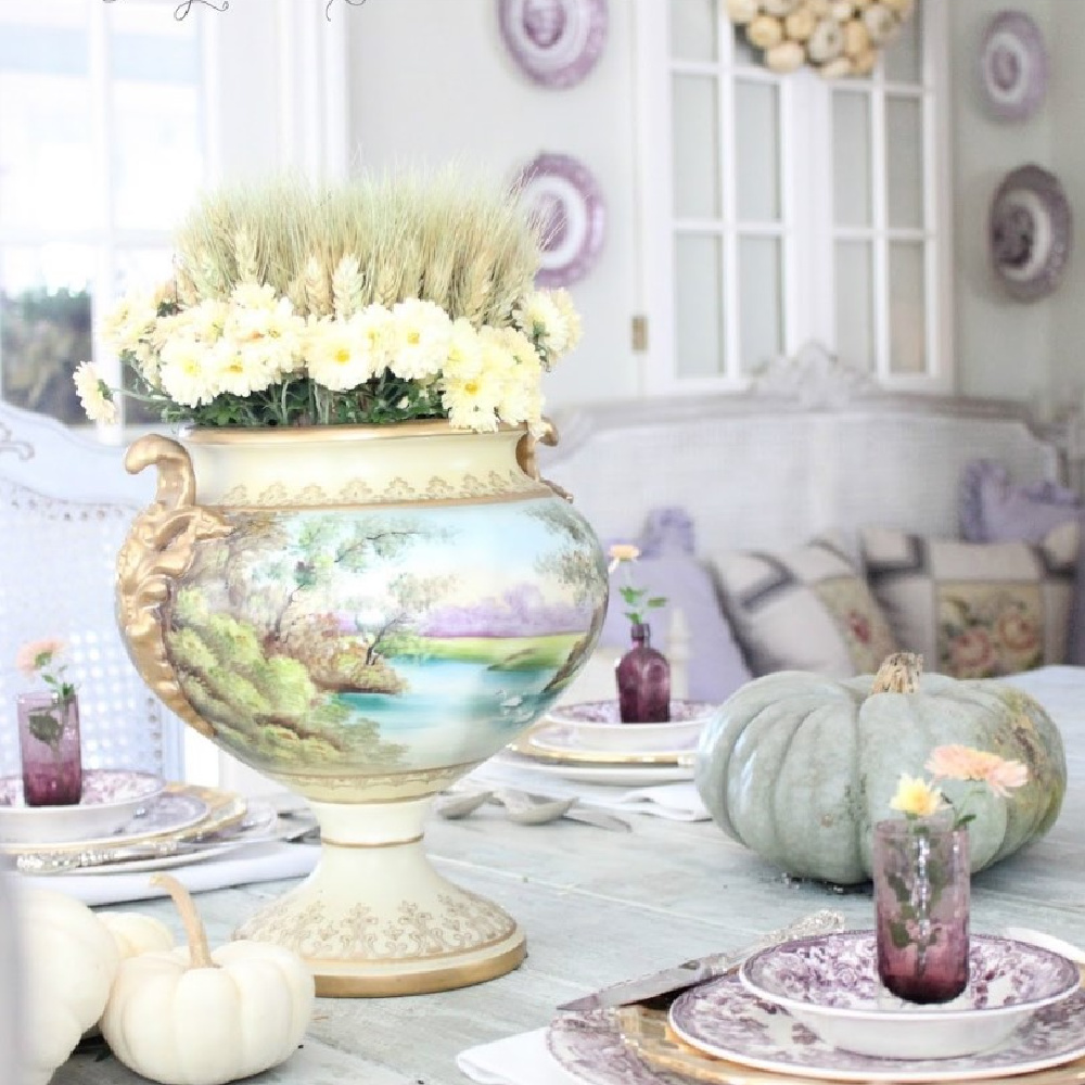 Beautiful fall table in pastels with purple transferware dishes and lovely French country accents - @maisondecor. #frenchcountryfall #pastelfall #falltablescape