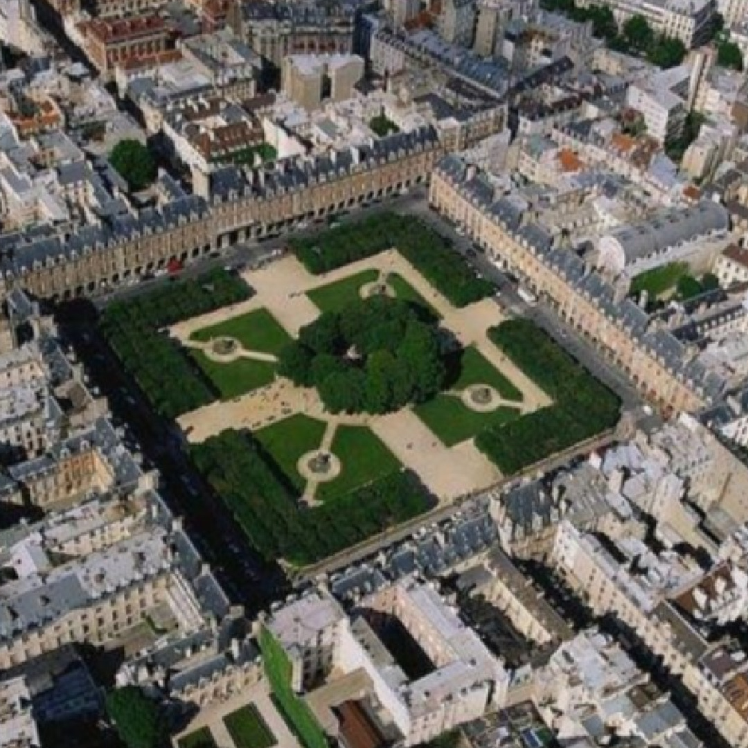 Place des Vosges in Paris