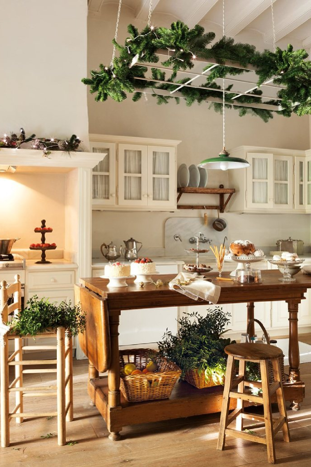 Christmas kitchen with French country styling in a 19th century home on the Maresme Coast of Spain. #christmasdecor #housetour #whitechristmas #romanticchristmas #frenchcountry #frenchchristmas #whitedecor