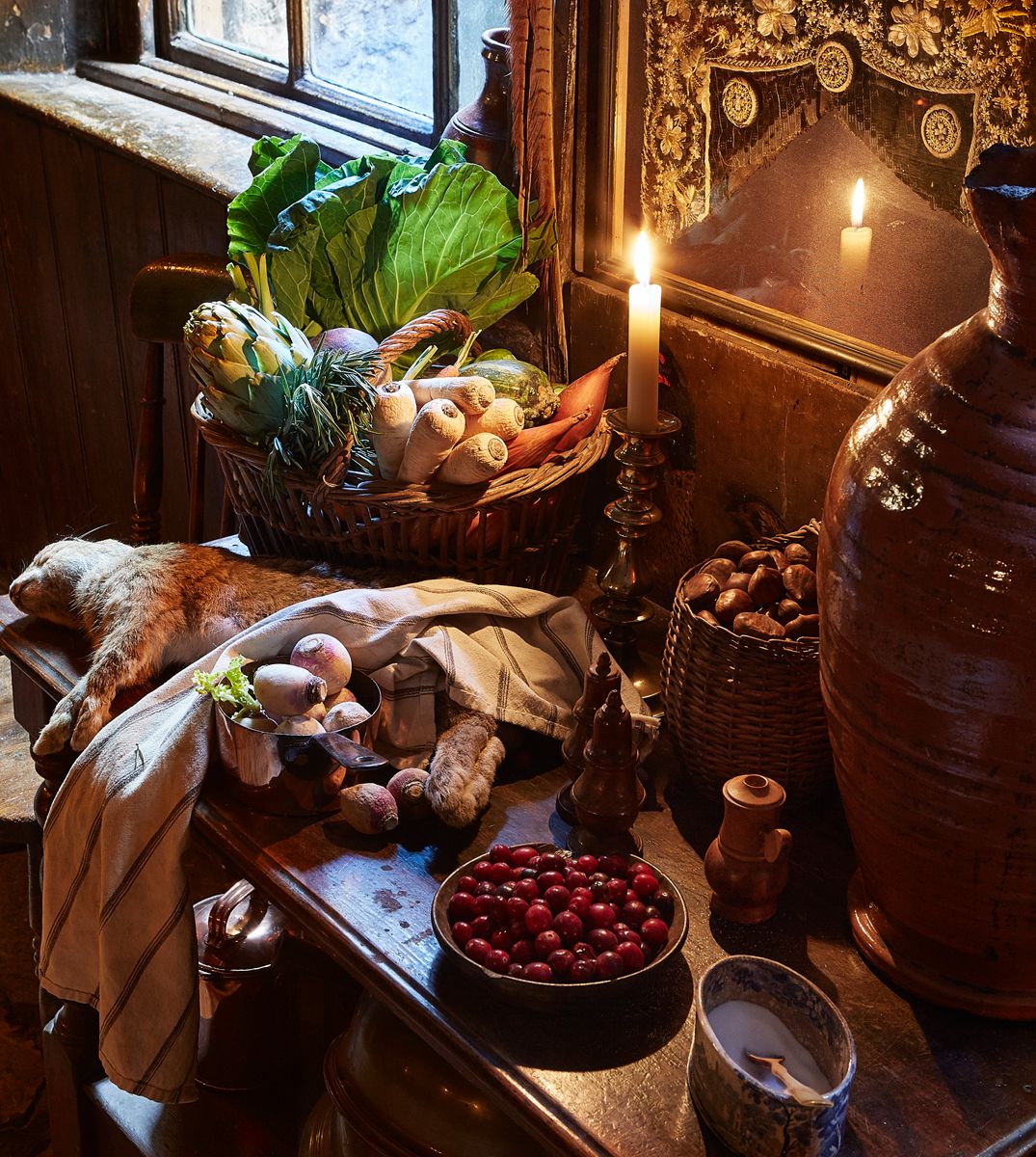 Dennis Severs House in London decorated for the holidays - photo by Louis Gaillard. #oldworldstyle #dennissevers