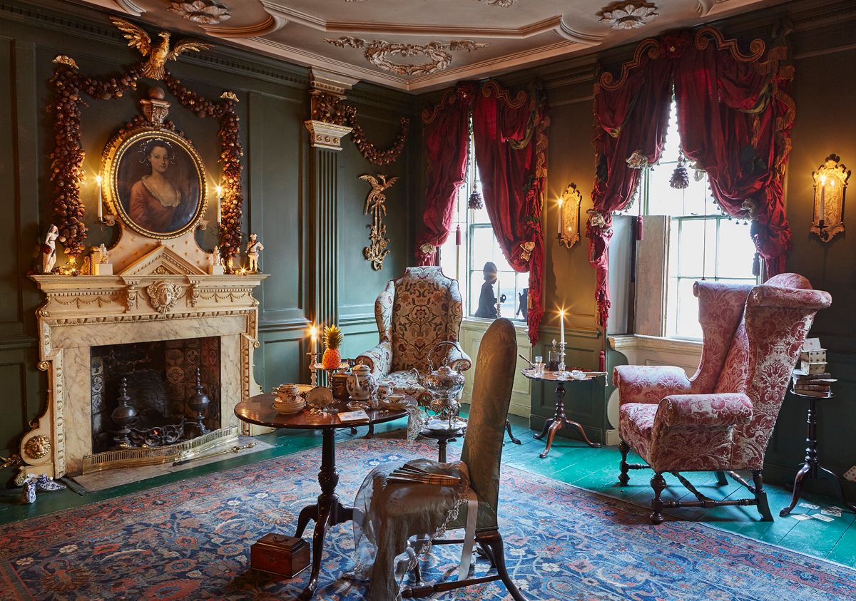 Dennis Severs House in London decorated for the holidays - photo by Louis Gaillard. #oldworldstyle #dennissevers