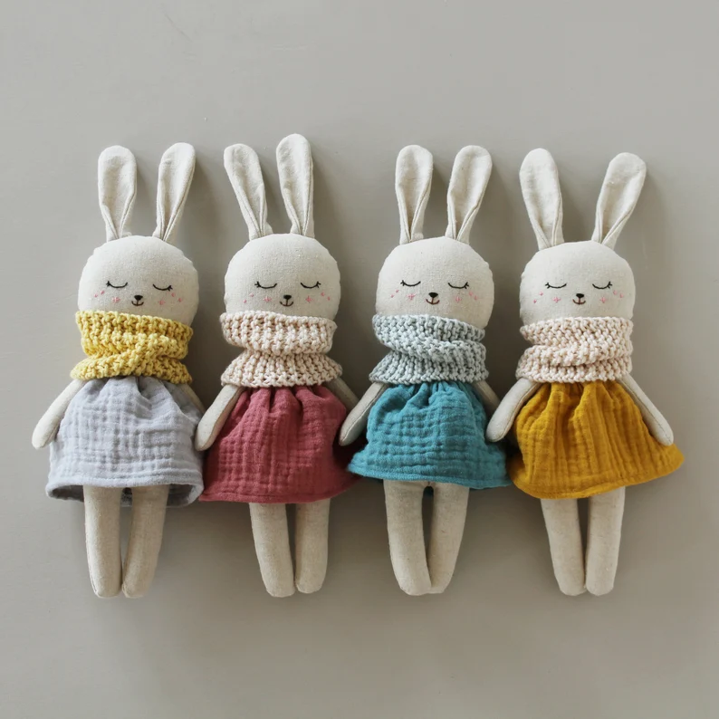 Bunny dolls in muslin dresses by Pepita Calabaza on Etsy. #handmadedolls