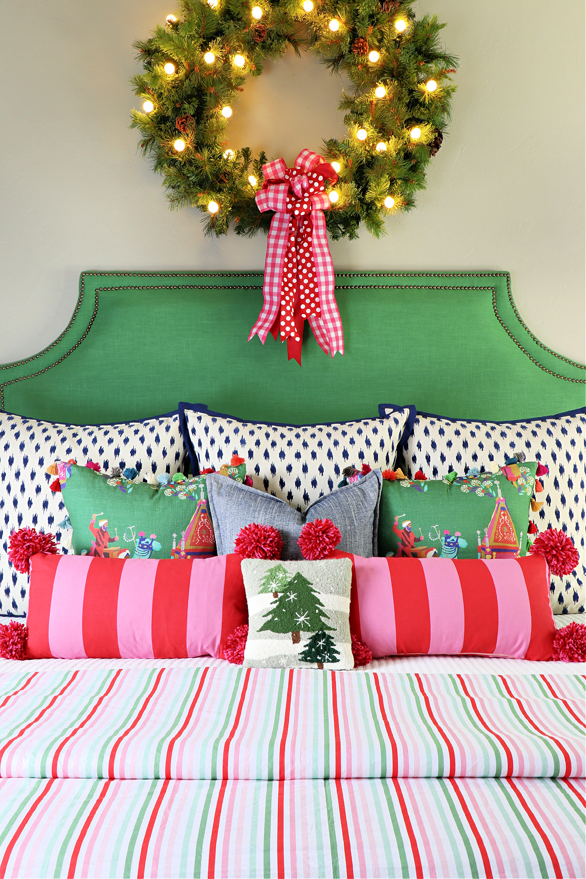 Festive pink and green bedroom decorated for Christmas with Cath Kidston duvet - Dimples and Tangles. #pinkchristmas