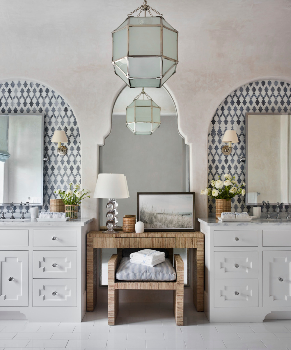 Sophisticated and classic bathroom designed by Suzanne Kasler in EDITED STYLE (Rizzoli, 2022).