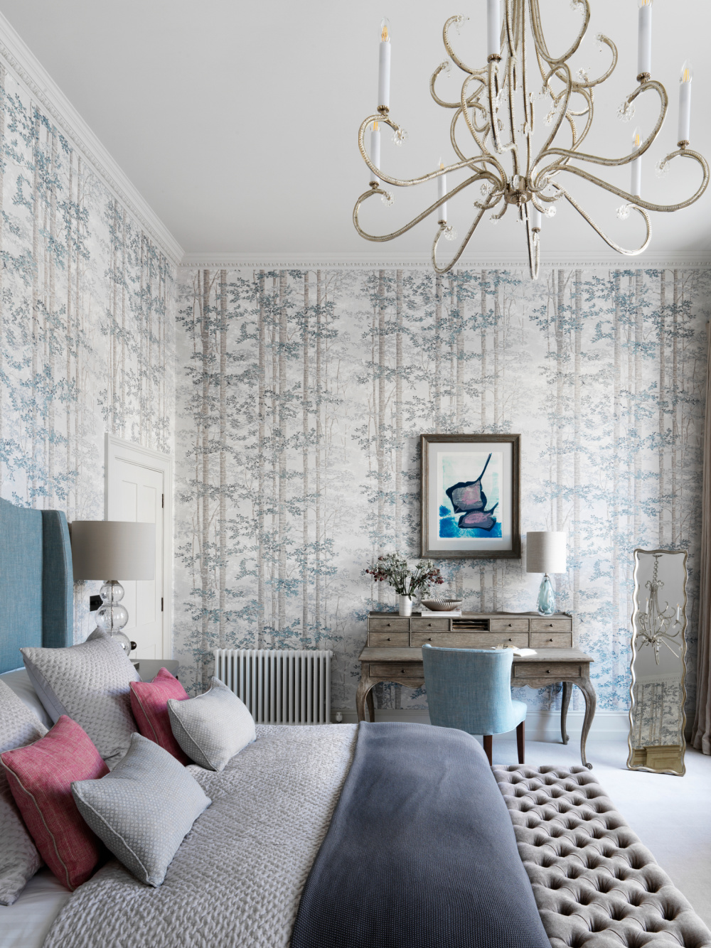 English Country bedroom interior with design by Sims Hilditch in THE EVOLUTION OF HOME (Rizzoli, 2022).