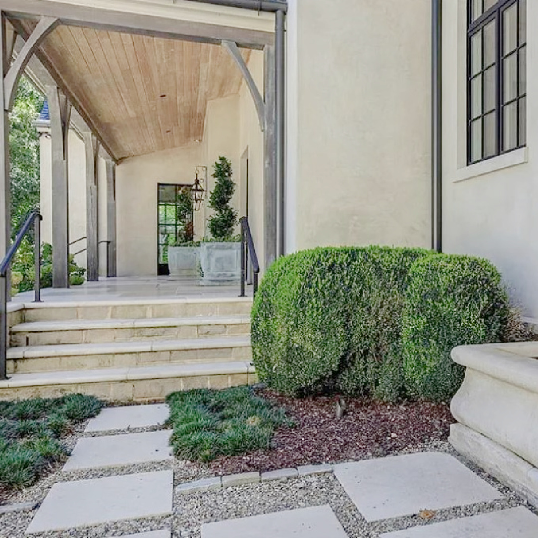 Beautiful French country home in Buckhead Atlanta neighborhood with exquisite architecture, craftsmanship, interior design and landscape. #frenchcountryhome #luxurioushomes