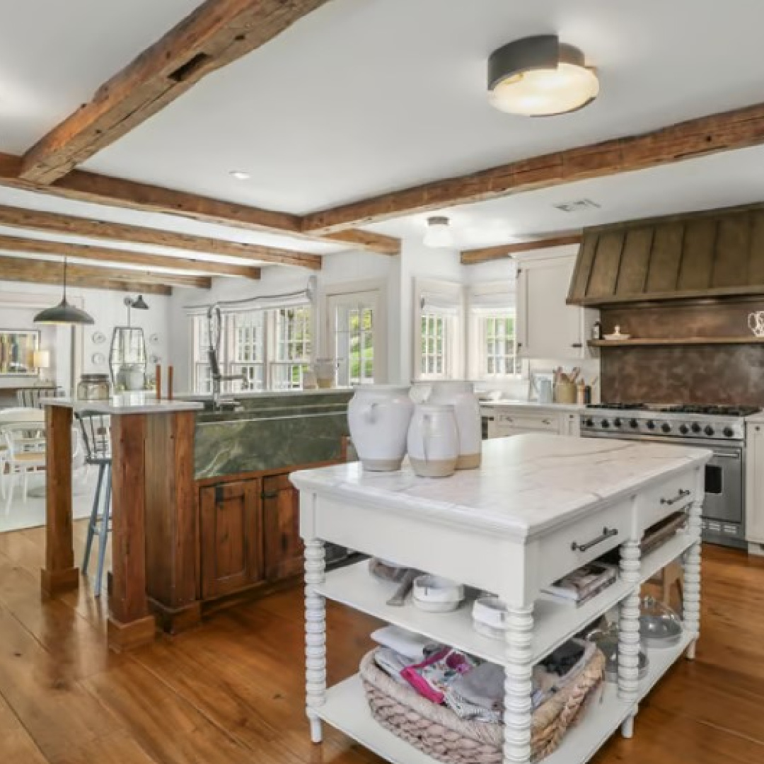 Connecticut farmhouse with classic modern country interiors, timeless design, and a mix of vintage and contemporary. #timelessinteriors #connecticutcountryhouse