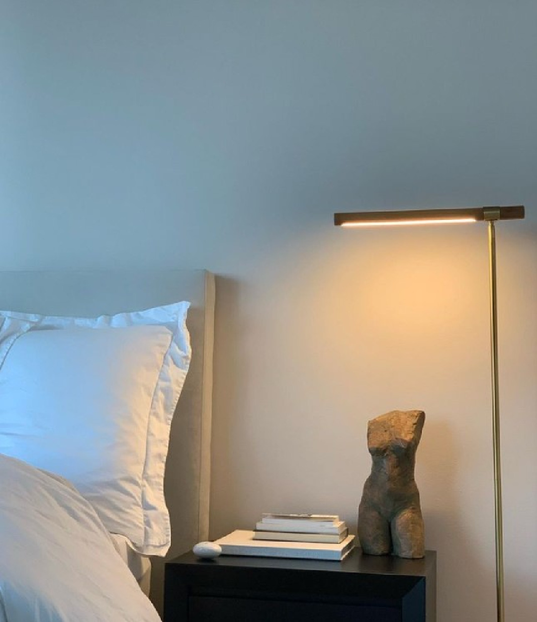 Balboa Mist paint color in a bedroom - @glimanthbow. #balboamist #serenepaintcolors