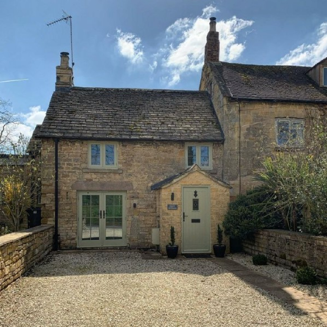 Peony Cottage - a vacation rental in the Cotswolds - @peonycottagecotswolds. #cotswoldscottage #englishcountry