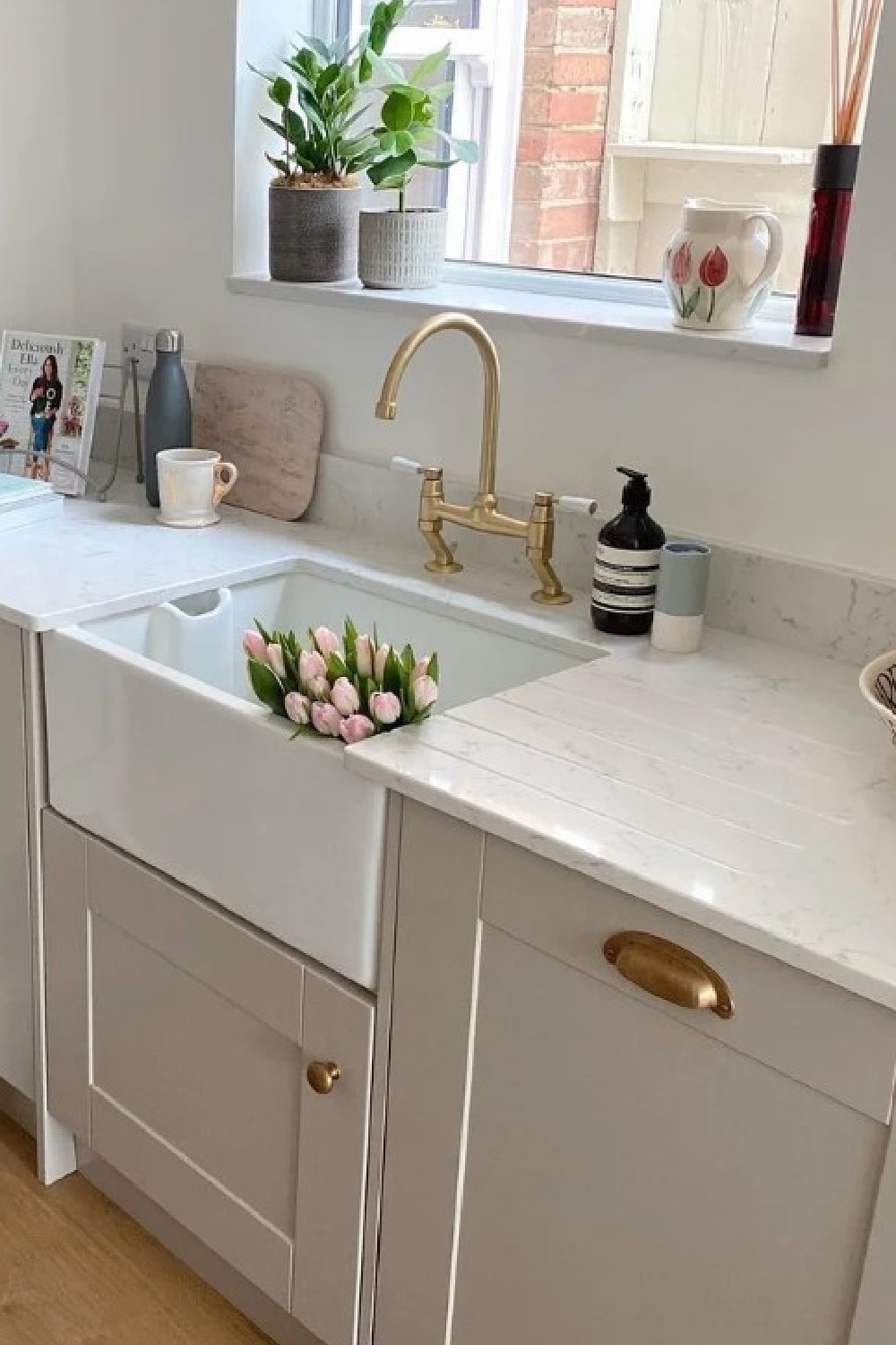 Cornforth White (Farrow & Ball) warm beige kitchen cabinets in an English country kitchen - @jl_lucygrace. #cornforthwhite #farrowandballcornforthwhite #beigepaintcolors