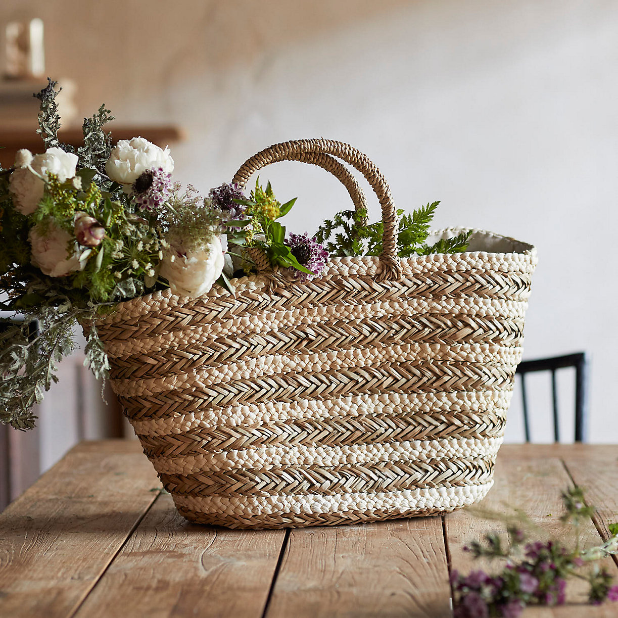 Striped seagrass tote with handles, Terrain