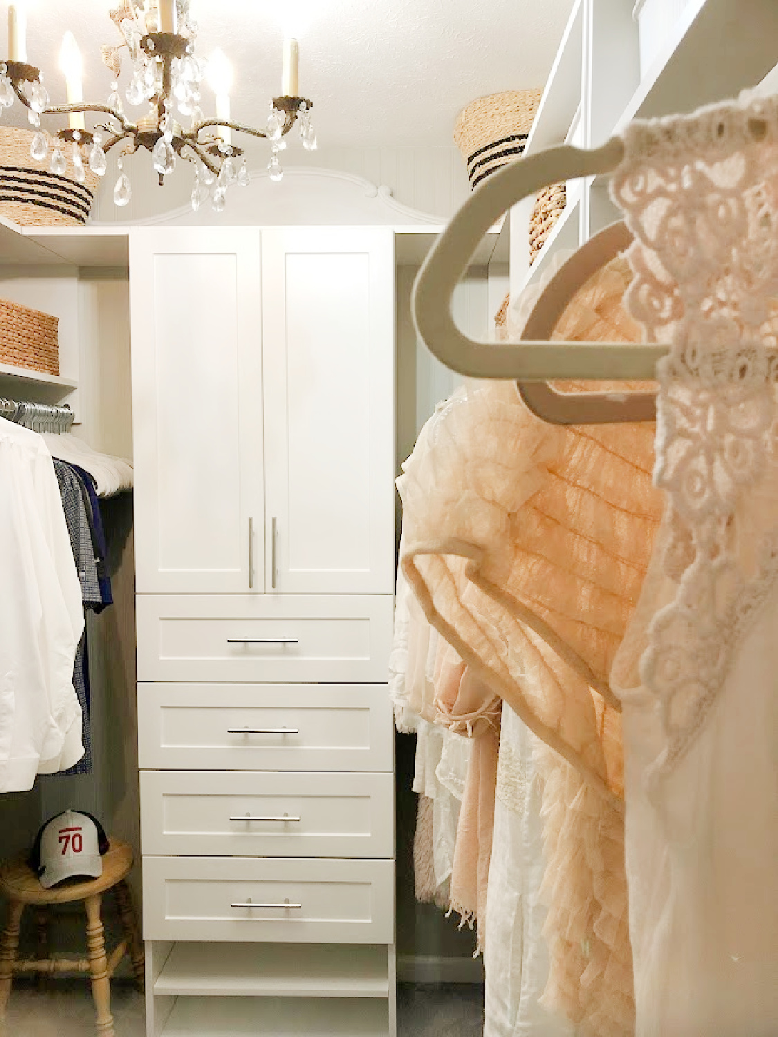 Hello Lovely's DIY custom closet makeover with Modular Closets - come see the before/after photos and learn how we whipped this space into shape! #diycloset #customclosetideas #closetmakeover #closetmodules #diyclosetmakeover