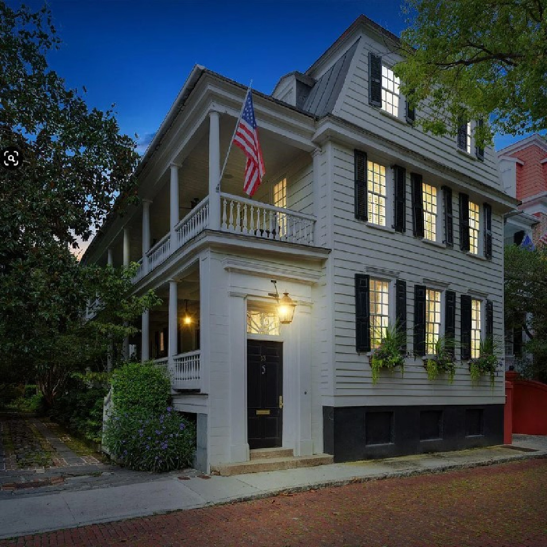 Beautiful 1775 Charleston home exterior at 13 Church St. #charlestonhomes #18thcenturyhomes