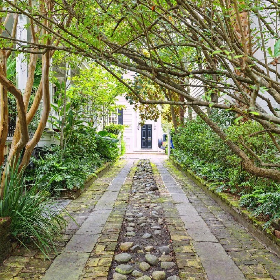 Beautiful Charleston garden at 13 Church St. #charlestongardens #formalgardens