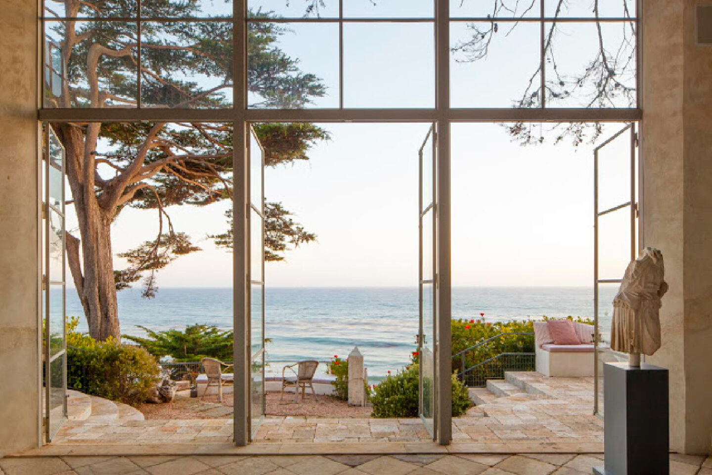 Richard Shapiro's Mediterranean style Malibu oceanfront home filled with ancient treasures and Old World European flavor. #oldworldstyle #fantasyhomes #malibudreamhome
