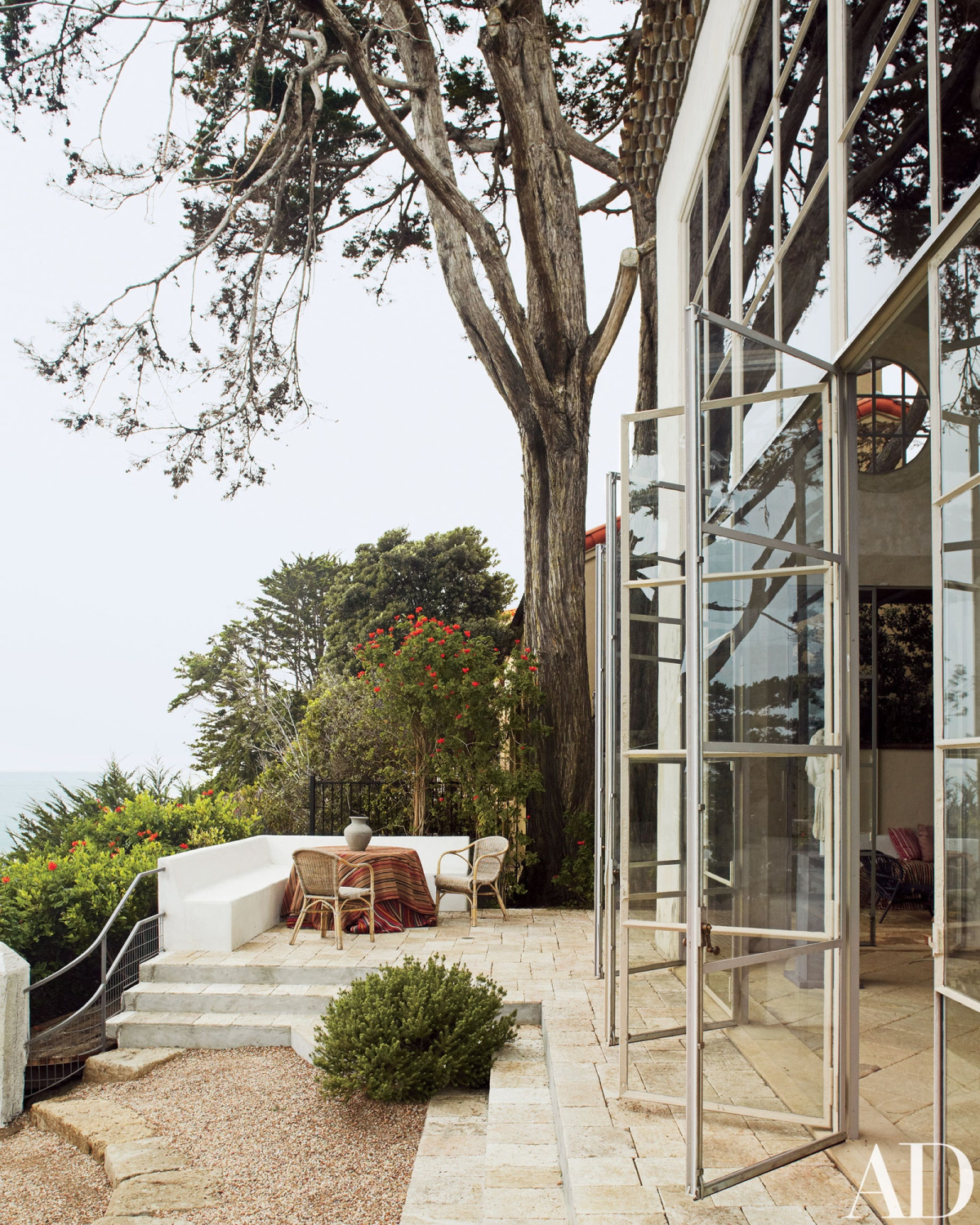 Richard Shapiro's Mediterranean style Malibu oceanfront home filled with ancient treasures and Old World European flavor. #oldworldstyle #fantasyhomes #malibudreamhome