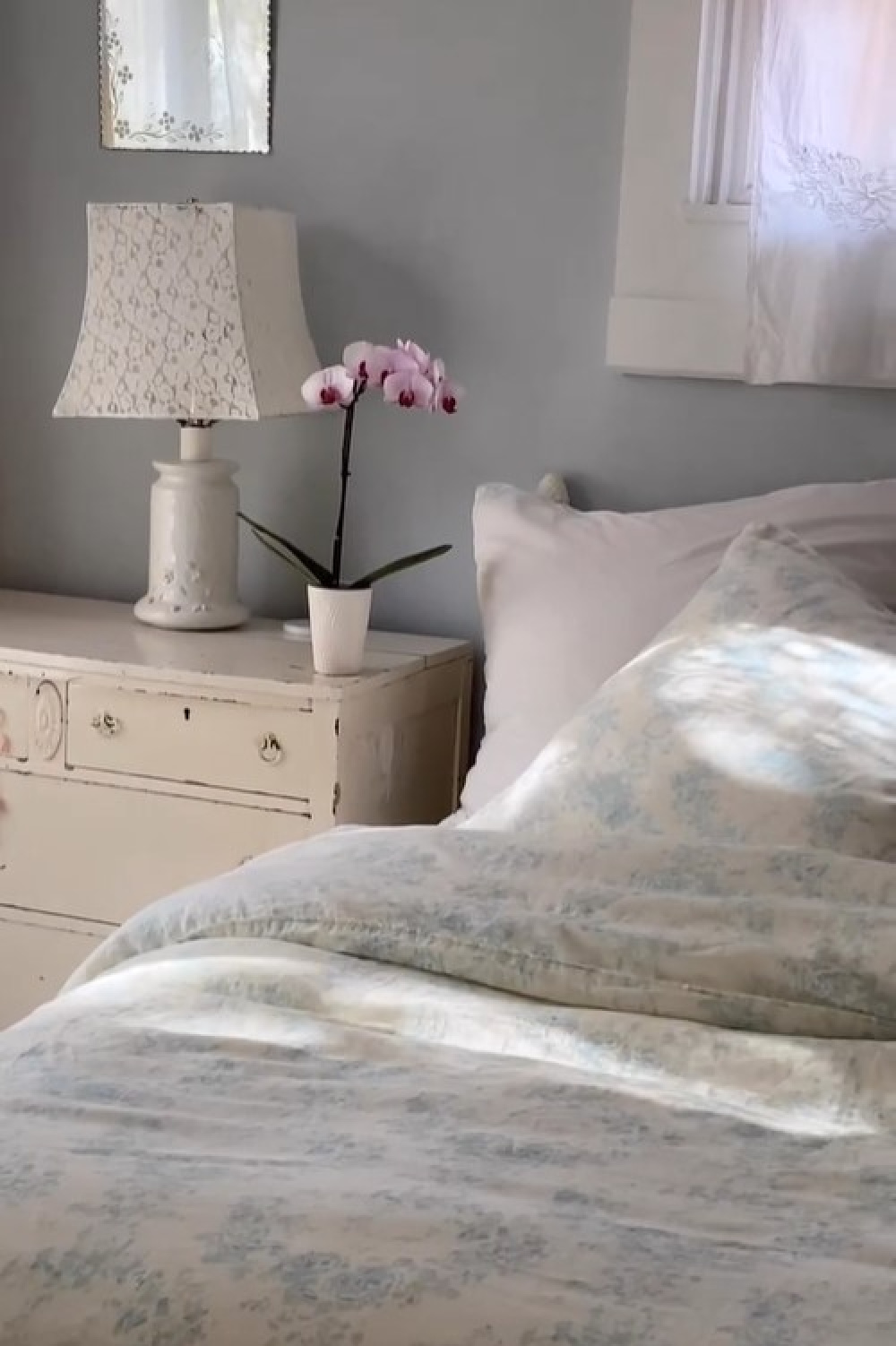Beautiful pastel blue Shabby Chic decor, bedding and accents from Rachel Ashwell Shabby Chic. #rachelashwellshabbychic #shabbychicbedroom