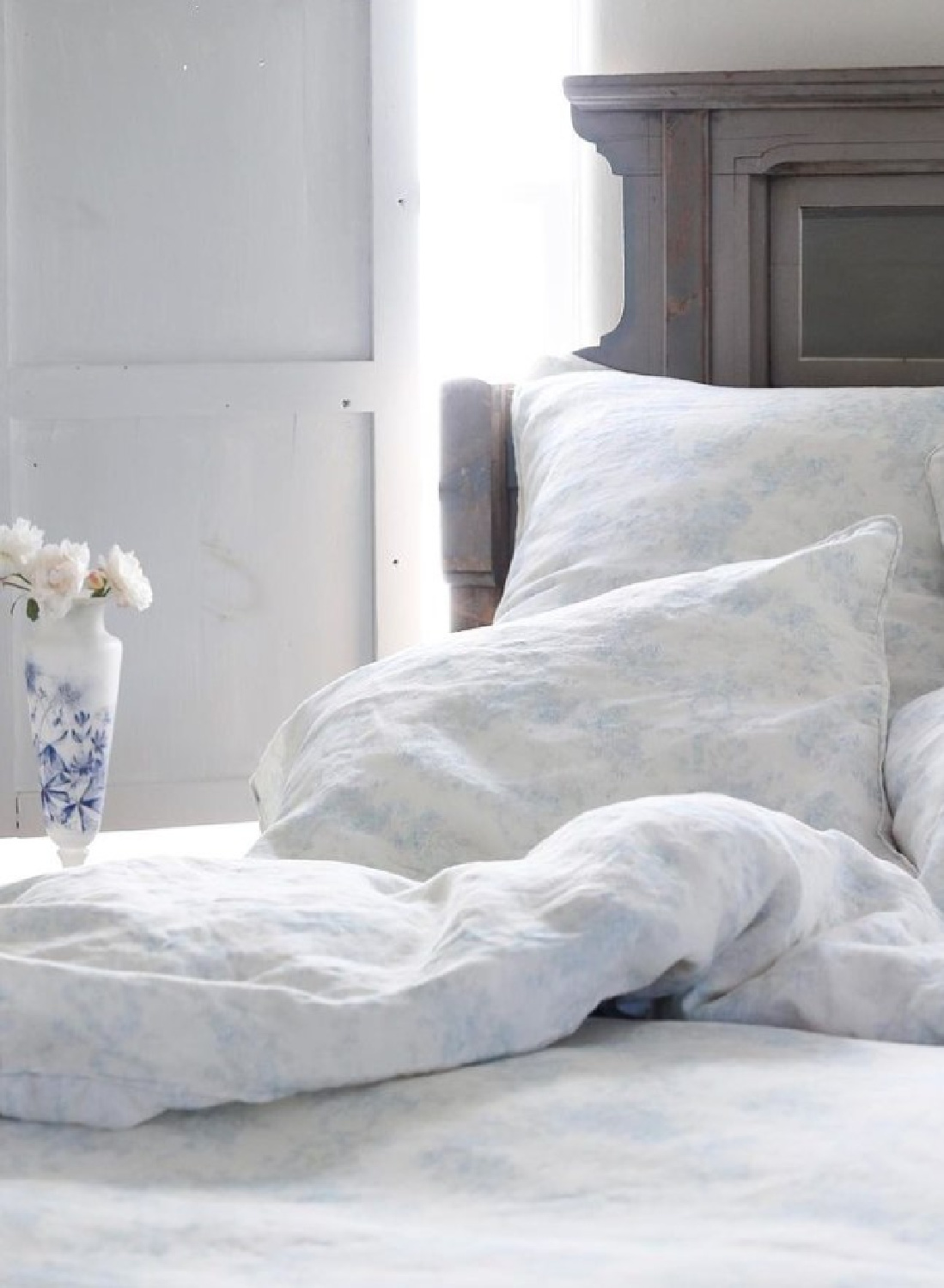 Beautiful pastel blue Shabby Chic decor, bedding and accents from Rachel Ashwell Shabby Chic. #rachelashwellshabbychic #shabbychicbedroom