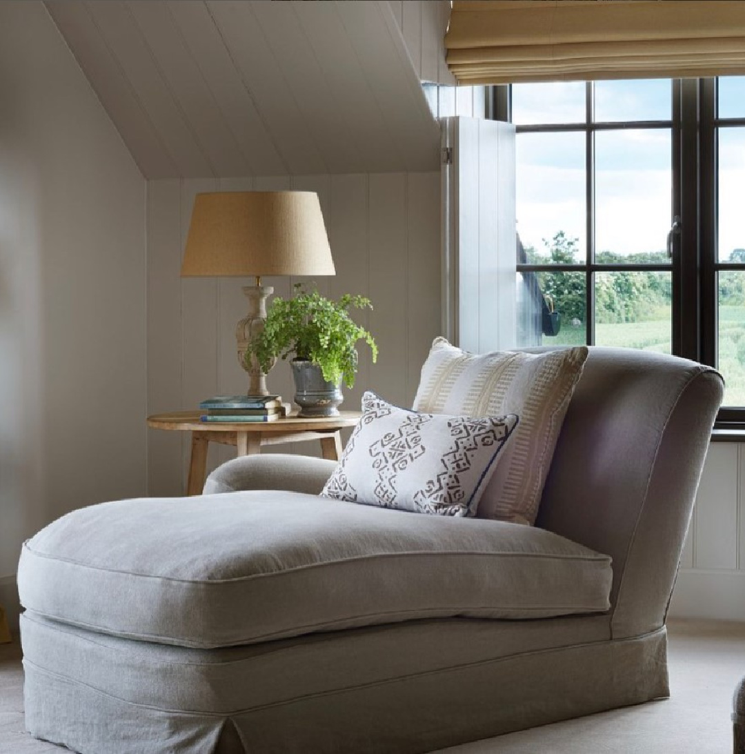 @minniepetersdesign - Beautiful Belgian linen chaise in a serene home. #belgianinteriors
