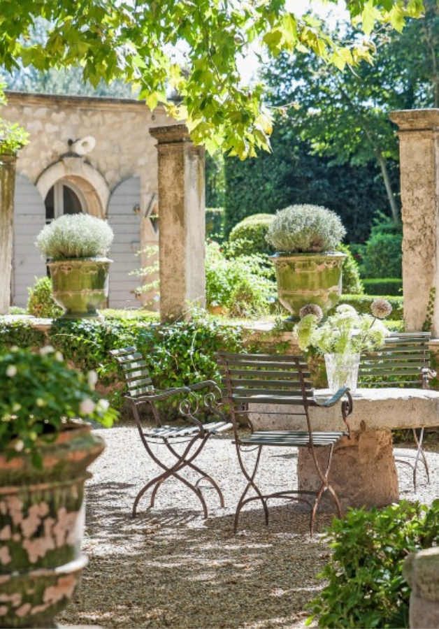 Hello Lovely French Château Mirielle in Provence! Old World style interiors and charming gardens in Provence. #provence #chateau #interiordesign #gardendesign #vacationvilla #luxuryvilla #luxurioushome #frenchcountry #countryfrench #frenchhome