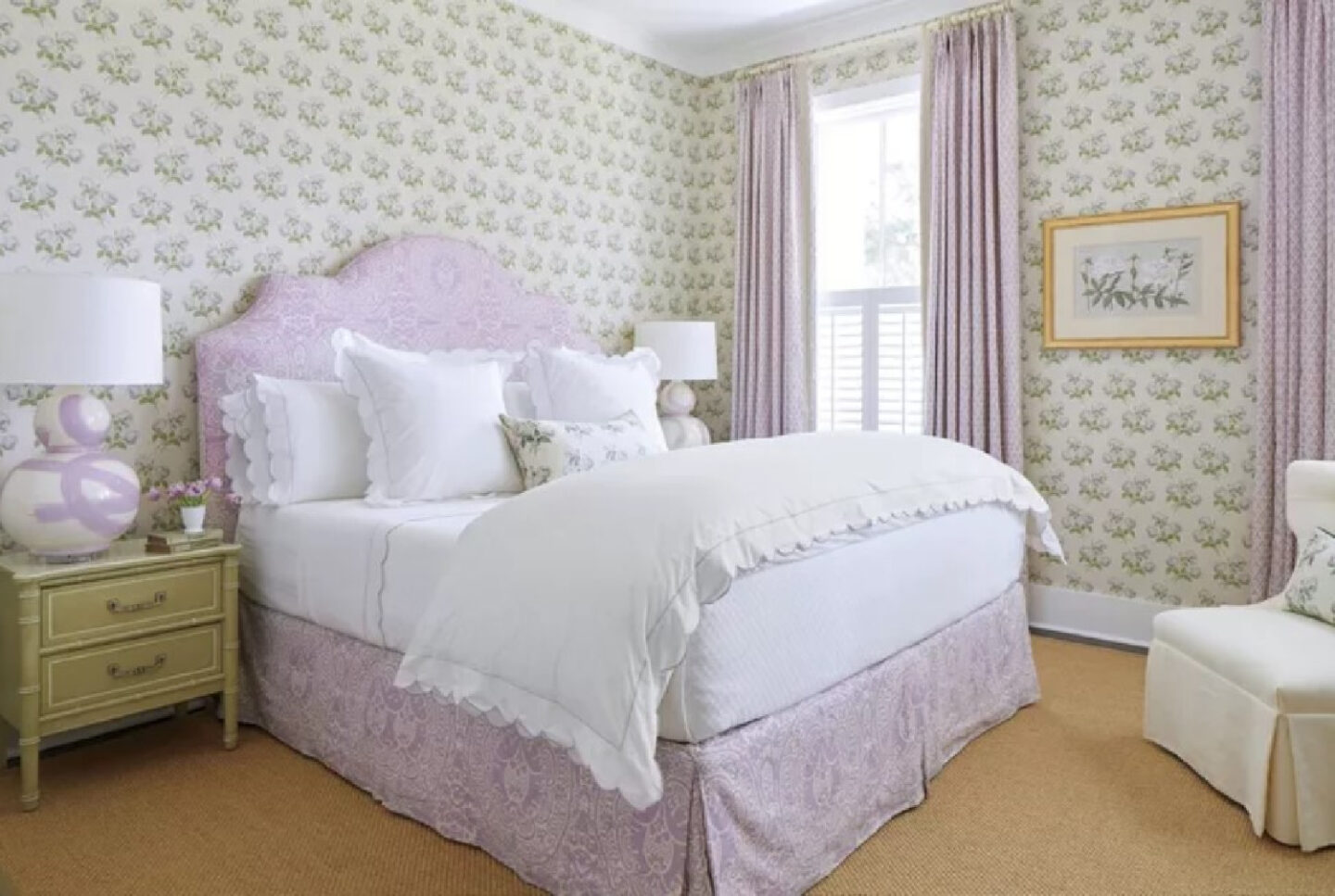 Traditional bedroom in Charleston with Colefax & Fowler's Boxwood Chintz and lavender accents - Julia Berolzheimer's home in Southern Living (photo: Hector Manuel Sanchez). #traditionalbedroom #boxwoodchintz