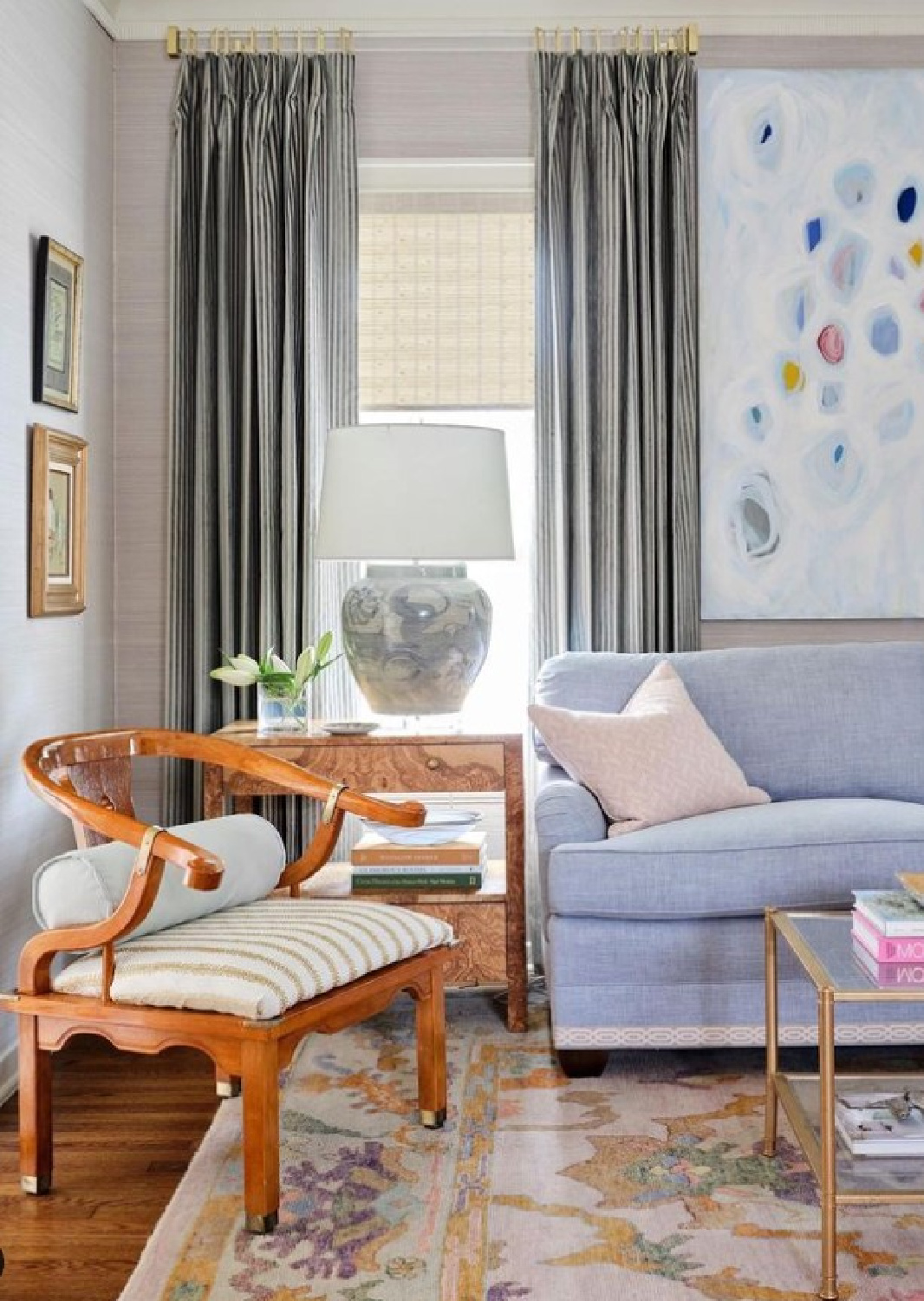 M. E. Beck Design - living room in Maria E. Beck's 1931 renovated Texas home. #traditionalstyle #sophisticatedinterior#timelessdesign