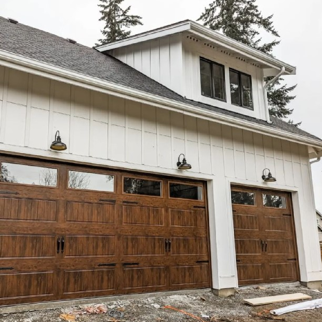 @edgewoodwa_farmhouse - Sherwin-Williams Snowbound paint color on a white house exterior. #swsnowbound #sherwinwilliamssnowbound #whitehouseexteriorpaint