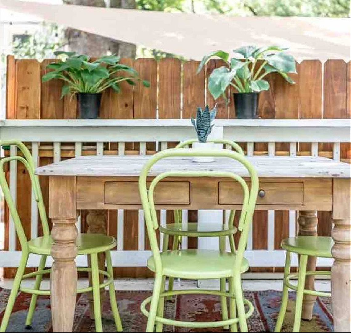 Fiona's Charleston Boho Bungalow on airbnb. #pastelinteriors #bohocottage