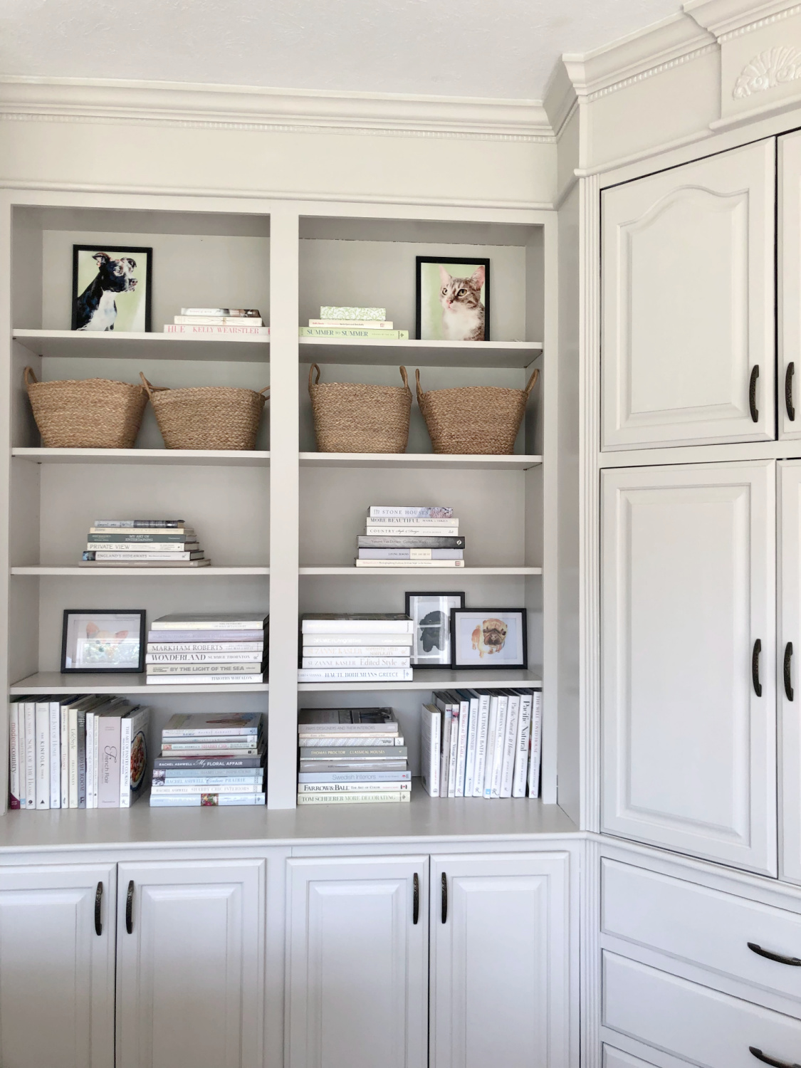 SW Agreeable Gray in tonal family room with built-ins and Belgian linen - Hello Lovely Studio. #swagreeablegray