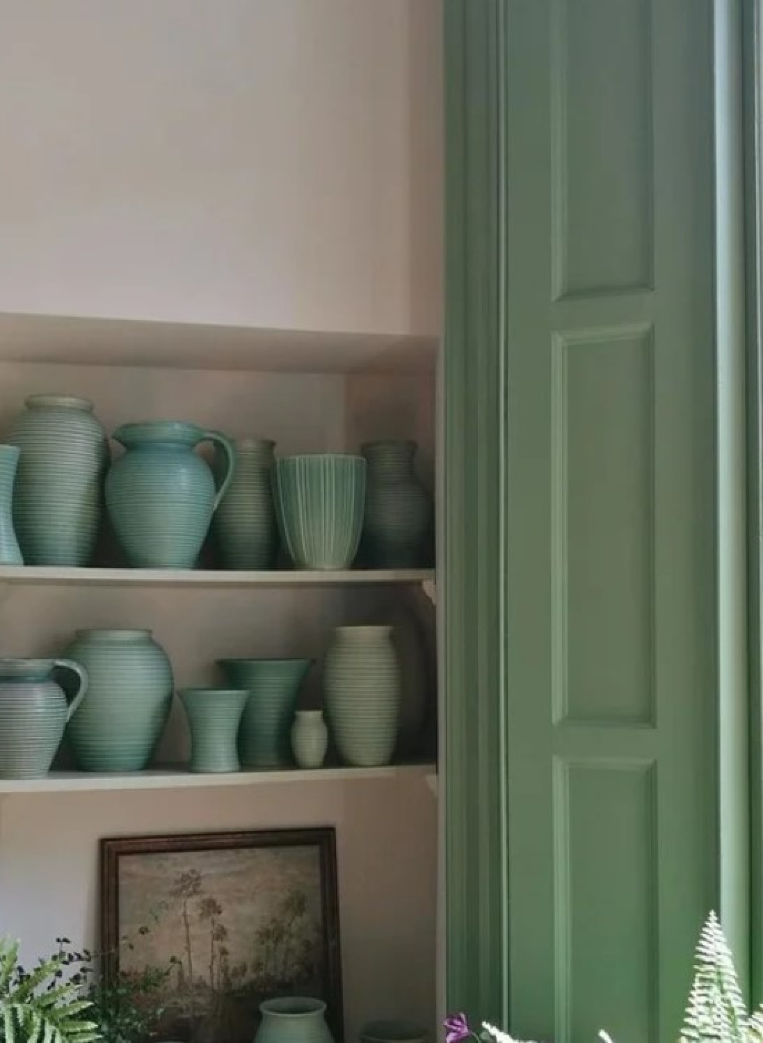 Farrow & Ball Breakfast Room Green on a shutter near beautiful green pottery collection - @milomilo. #breakfastroomgreen