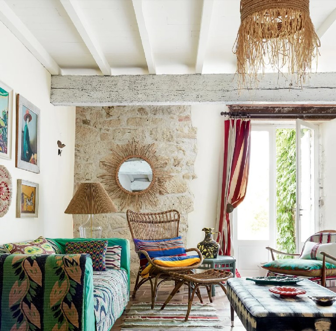 Beautiful eclectic interior in a 19th century French cottage in Toulouse by Lucinda Chambers - photo by Paul Massey. #frenchcottage #frenchfarmhouse #interiordesignl