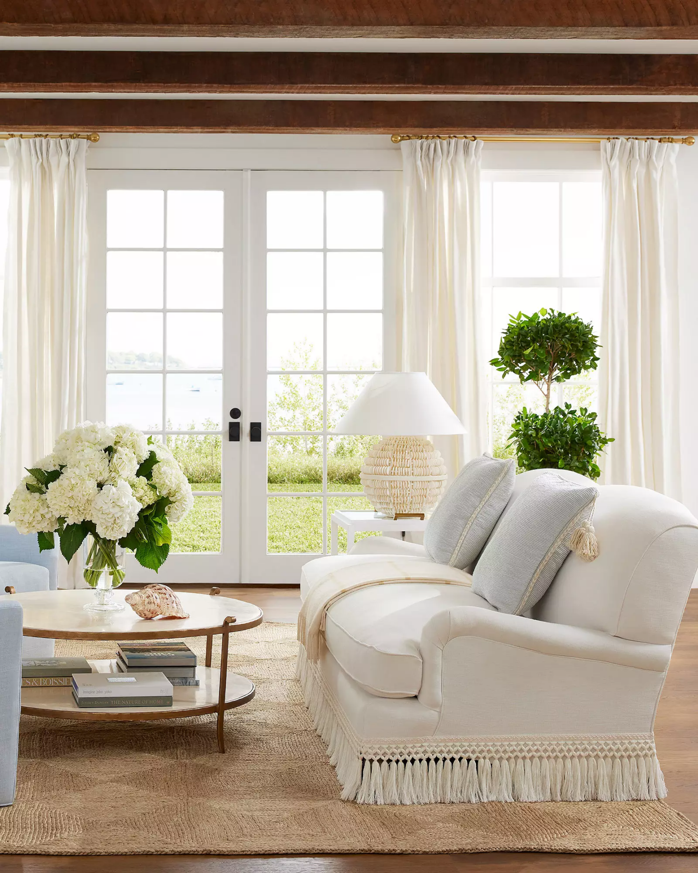 White Sofa: If You're in the Market, Inspiration Here!