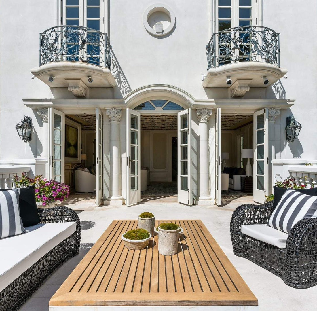 Pacific Heights Parisian style mansion interiors. #parisianstyle #interiordesign #rusticelegance #oldworldstyle #frenchcountry