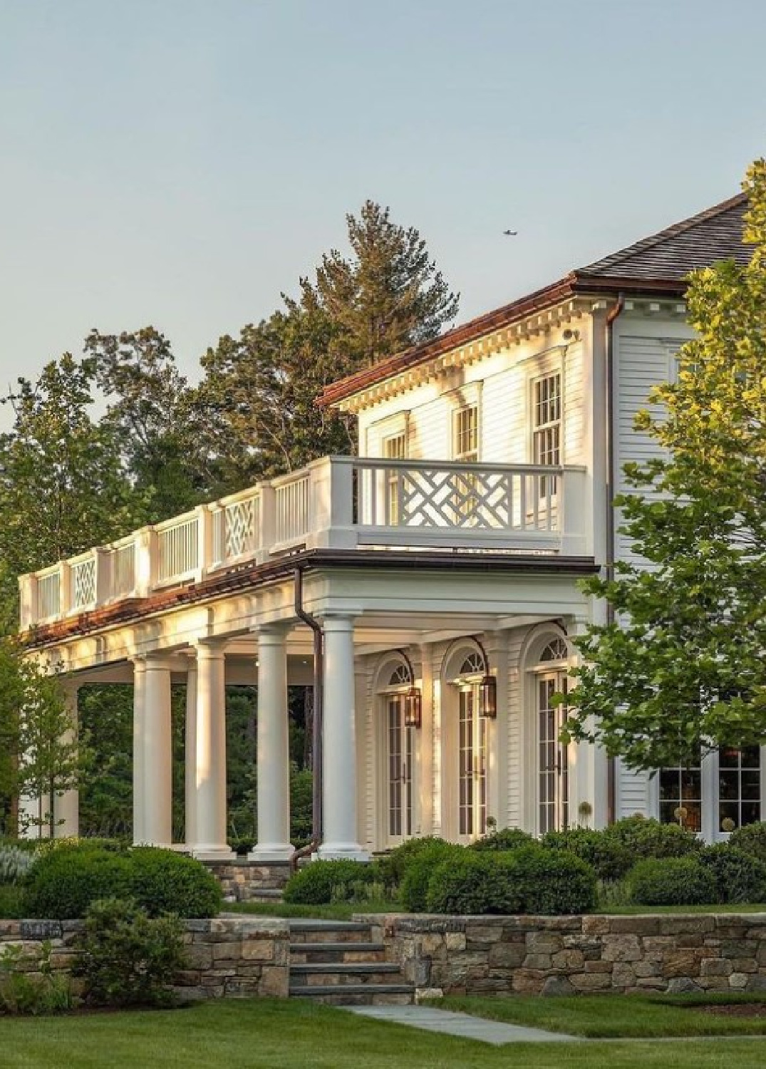 @rbaarchitectureinc - Magnificent architecture on this classic white house exterior with stately columns. #classicarchitecture #whitehouses #whitehouseexteriors