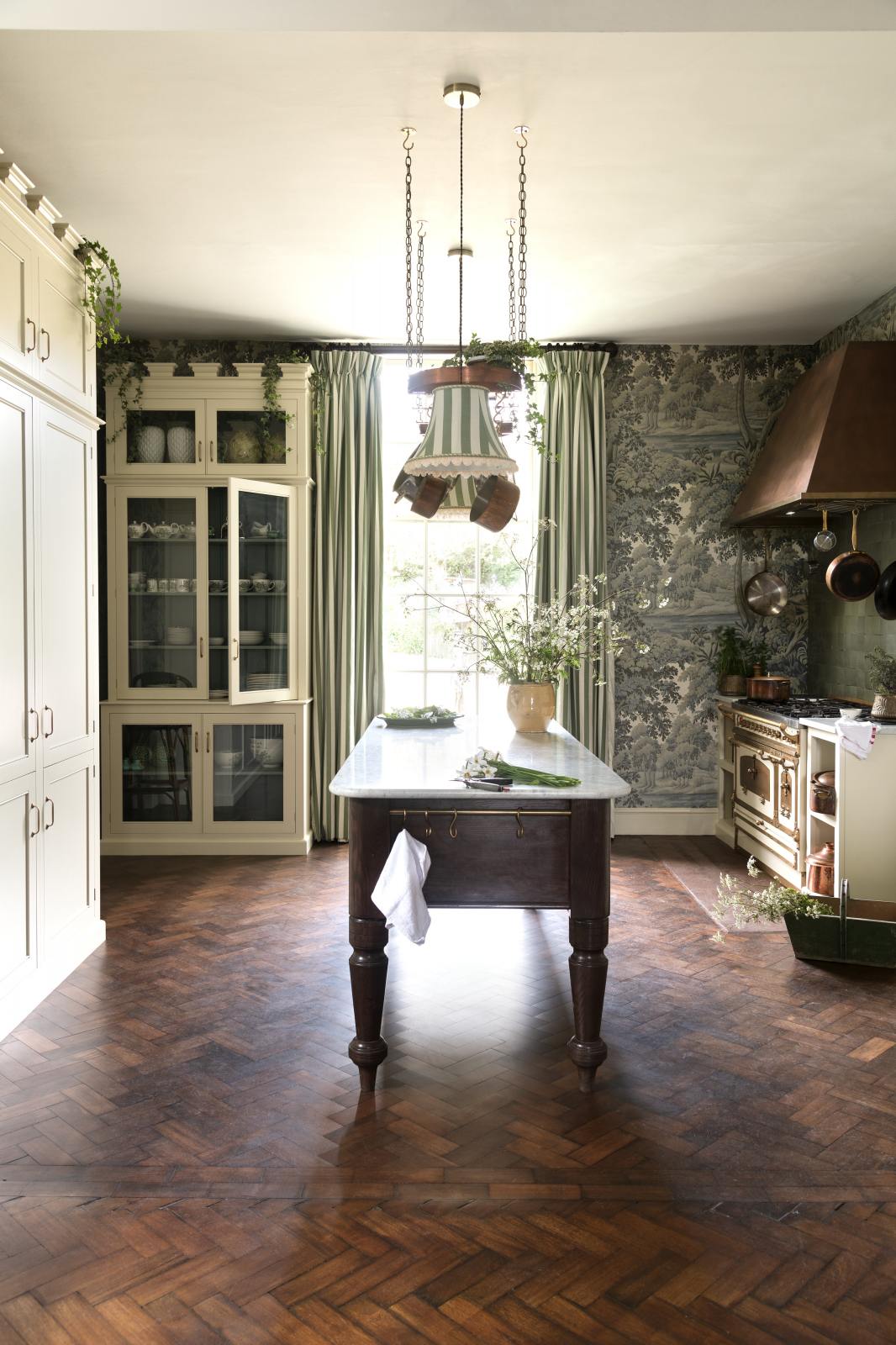 A beautiful Dairy Table (deVOL) in the English country kitchen renovated at Castle Trematon with House of Hackney wall covering and design. #dairytable #devolkitchens #castletrematon