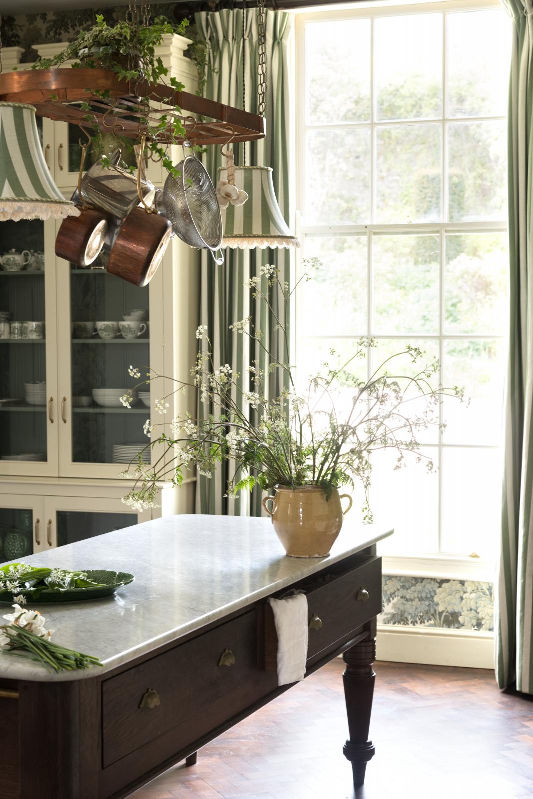 A beautiful Dairy Table (deVOL) in the English country kitchen renovated at Castle Trematon with House of Hackney wall covering and design. #dairytable #devolkitchens #castletrematon