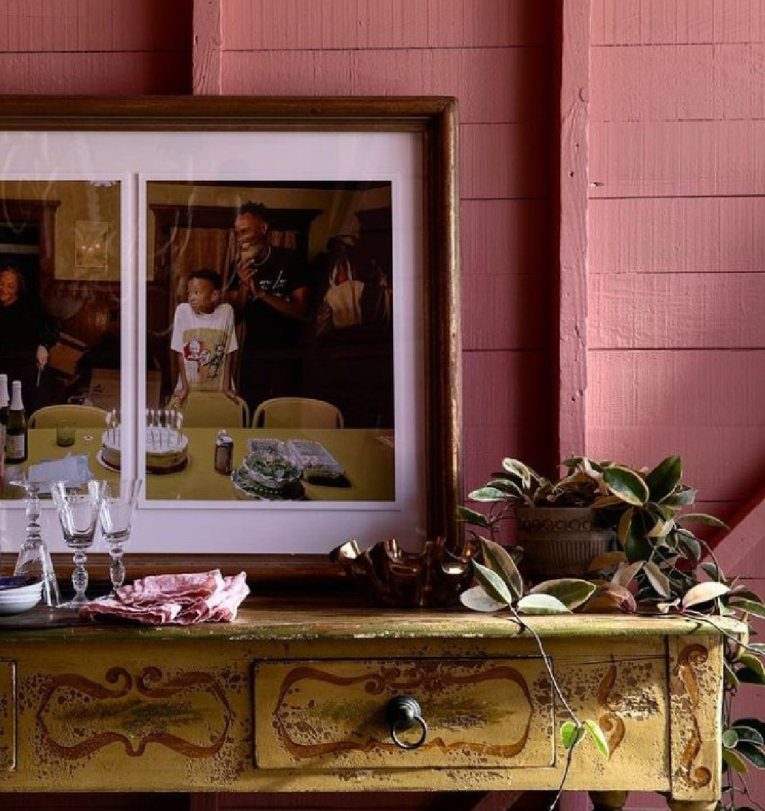 Gorgeous rosy pink paint on rustic wood wall (reminds me of Mission Rose or Casa California from Portola)- Capturing Home (Magnolia Network), Season 2 Episode 5. #capturinghome #roseandmortar #amyneunsinger #katemartindale #rosepinkpaint