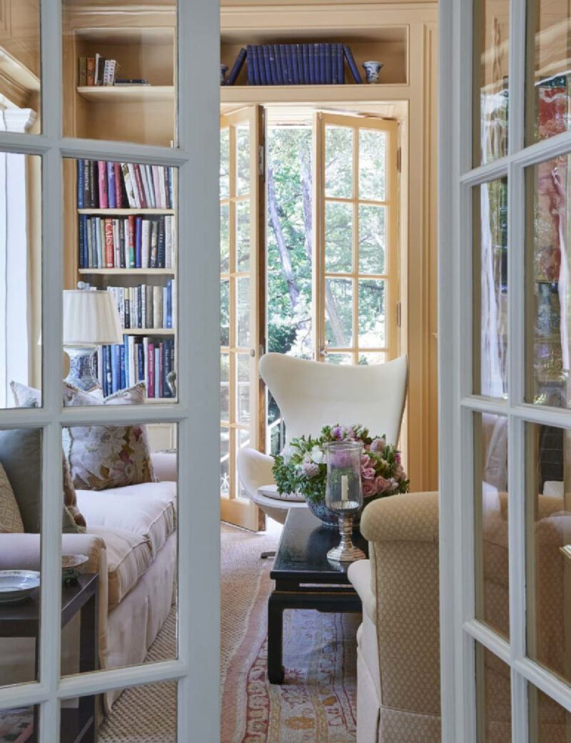Cathy Kincaid Interiors: Classic, Comfortable Chic - Hello Lovely