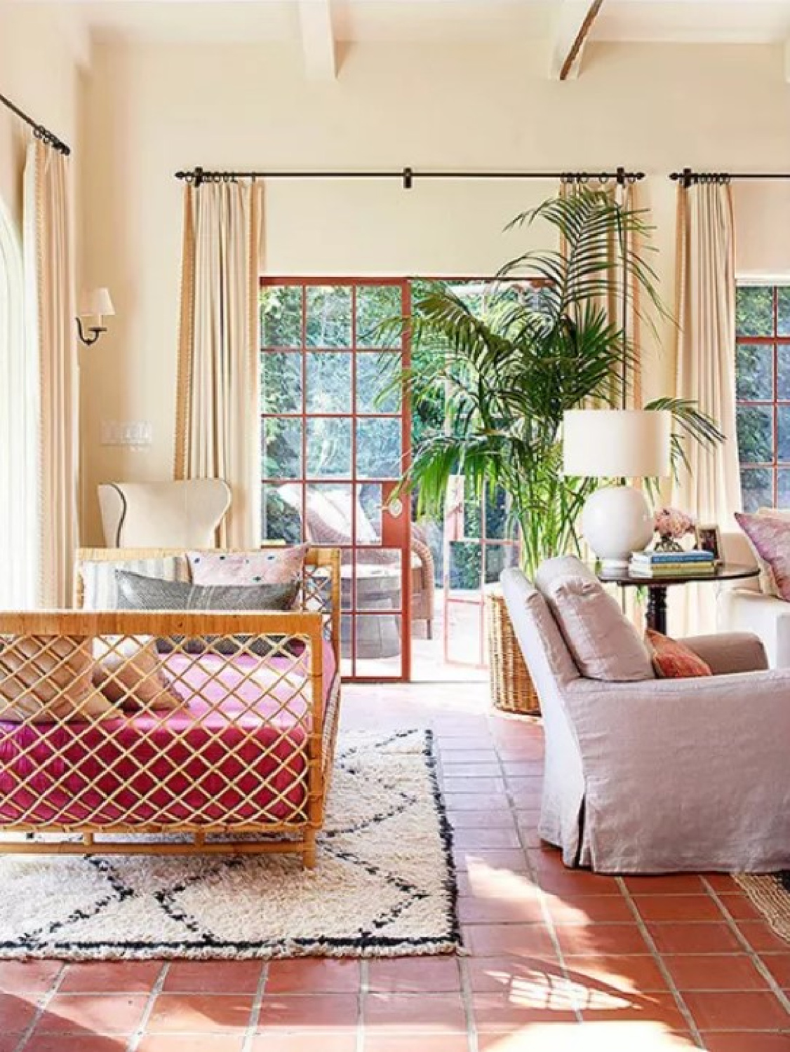 Home Again movie living room set - Open Road films starring Reese Witherspoon; director: Hallie Meyers; producer: Nancy Meyers; photo: Amy Neunsinger. #californiacool #moviesets #interiordesign