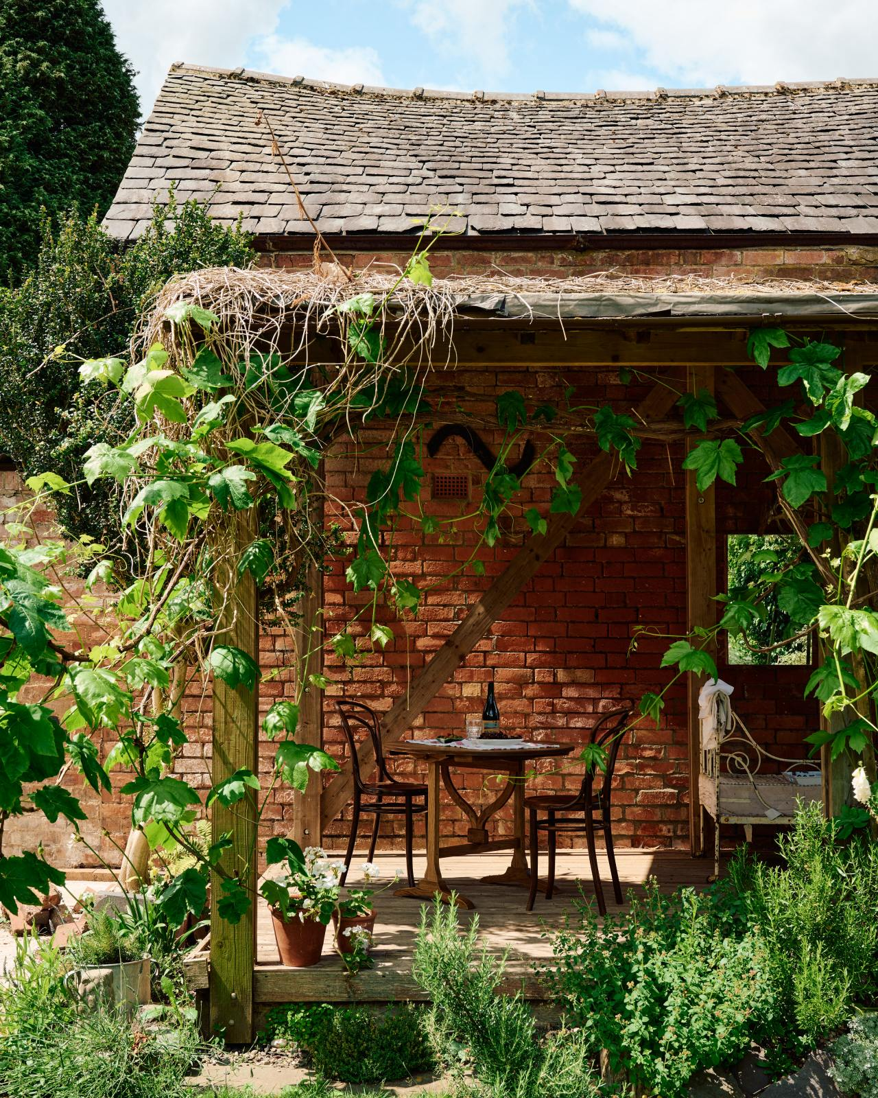 Petite Vineyard Table, deVOL. #frenchcountryfurniture #bistrotables #outdoorfurniture #bespokediningfurniture