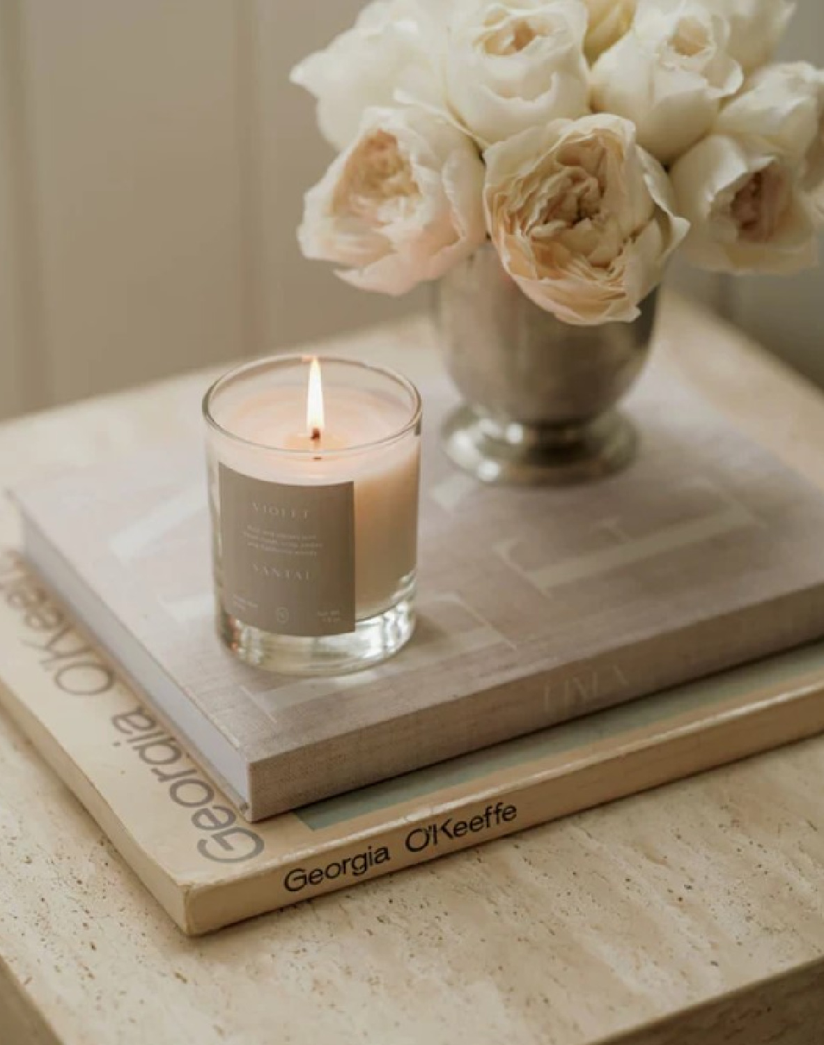 Violet Santal candle (Oak Essentials at Jenni Kayne) in a lovely subtle vignette with roses. #violetsantal #jennikayne #oakessentials