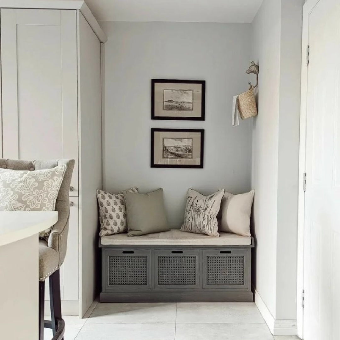 Blackened 2011 on walls of kitchen with built-in bench - @lottiebownhome. #farrowandballblackened