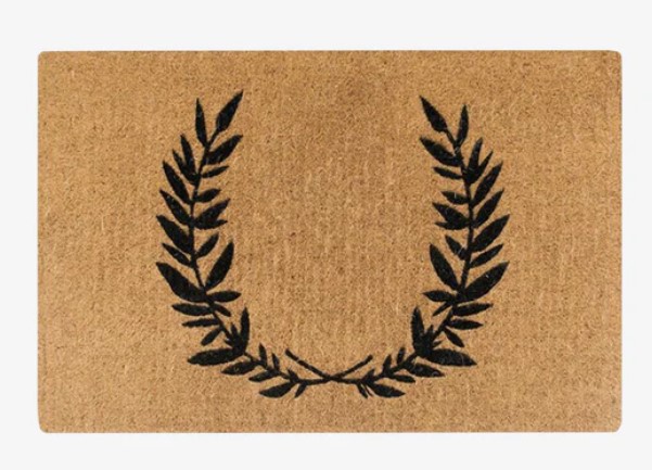 Simple Wreath Doormat, McGee & Co. #wreathdoormat #holidaydoormat